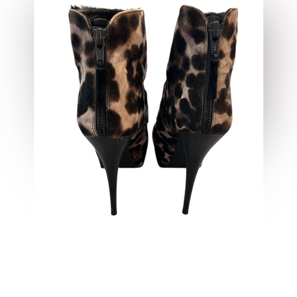 Stuart Weitzman Leopard Calf Hair Ankle Booties Size 7 Stiletto Heel Designer - Picture 6 of 6